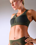 femme portant une brassière de sport hastko BRA N°38