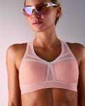 femme portant une brassière de sport hastko BRA N°38