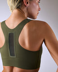 femme portant une brassière de sport hastko BRA N°42