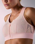 femme portant une brassière de sport hastko BRA N°92