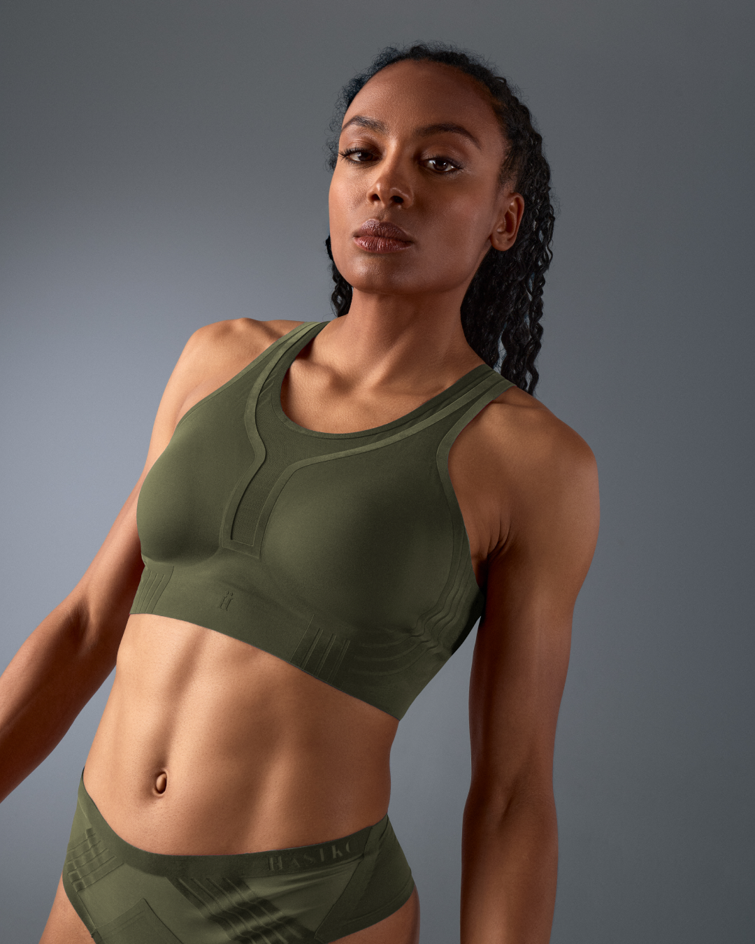 SPORTS BRA N°42 - TANGA N°23 SET