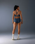 femme portant brassière de sport hastko BRA N°29 