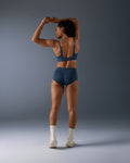 femme portant brassière de sport hastko BRA N°29 