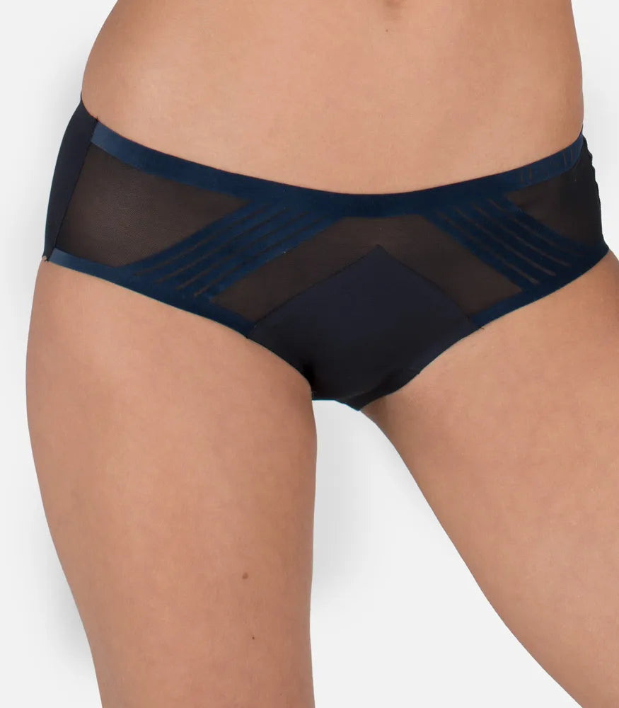 Panty N°23 | Culotte englobante sans coutures.
