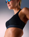 femme portant une brassière de sport hastko BRA N°38 