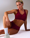 femme portant une brassière de sport hastko BRA N°38 