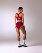 femme portant une brassière de sport hastko BRA N°39 