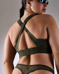 femme portant une brassière de sport hastko BRA N°92 