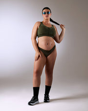 femme portant une brassière de sport hastko BRA N°92 