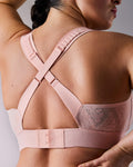 femme portant une brassière de sport hastko BRA N°92 
