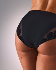 femme portant une culotte de sport sans couture hastko PANTY N°91 