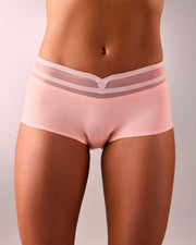 femme portant un shorty de sport sans couture hastko SHORTY N°19 