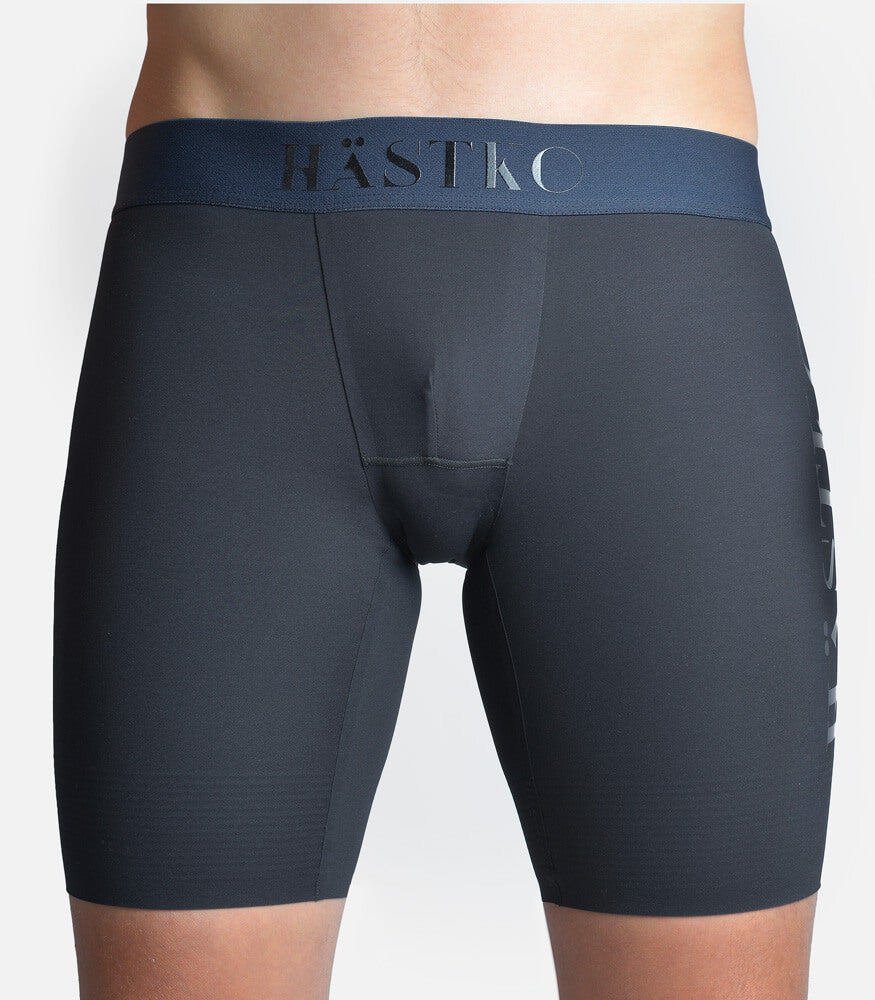 homme portant un boxer de sport #color_blueberry