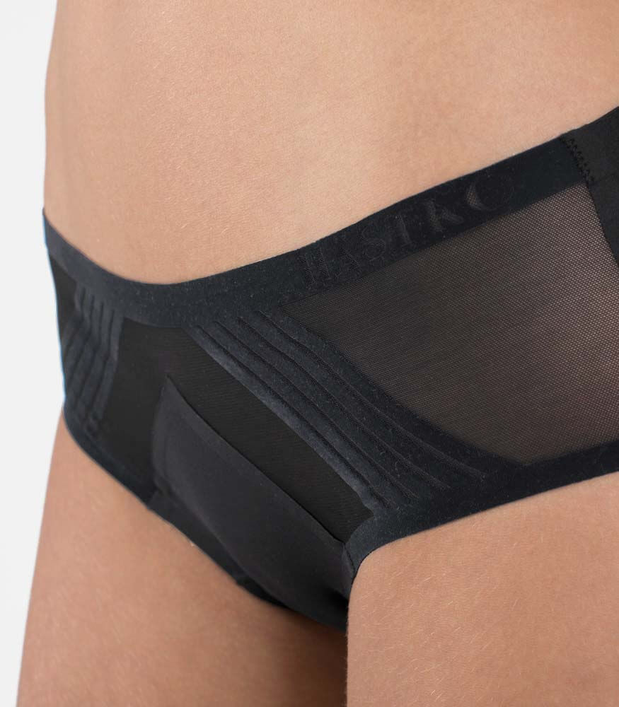 femme portant une culotte pour le vélo ou l&